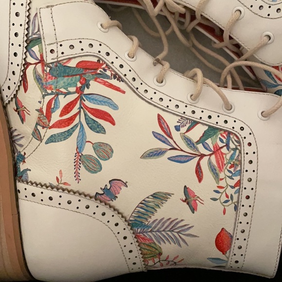 Colorsty White Leather Brogue Boots - Picture 2 of 9